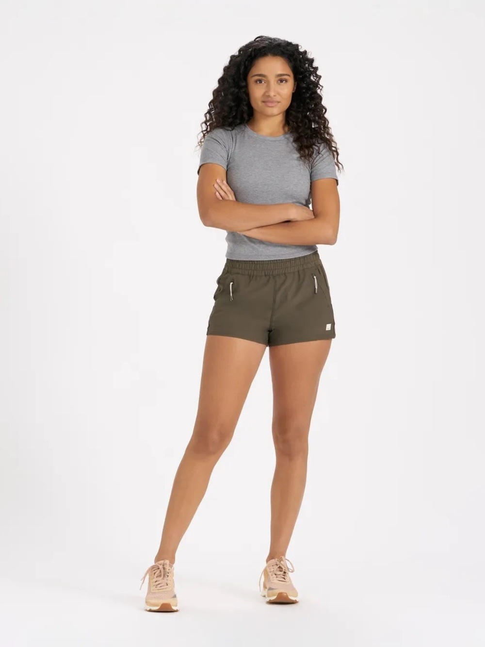 Vuori Dash Short in Oregano Green XS